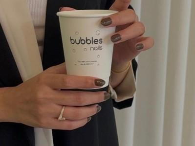 Bubbles Nails